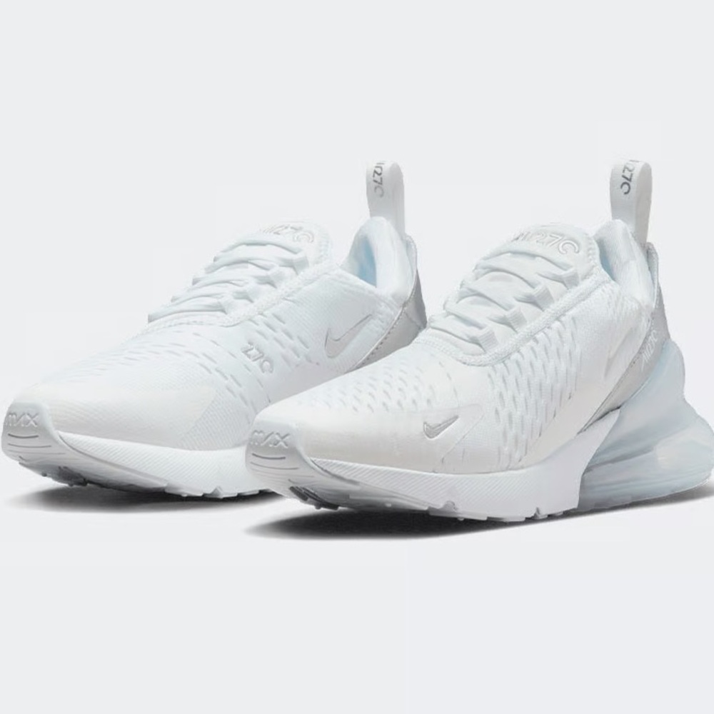 NIKE AIR MAX 270